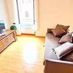 New Luxury Jacuzzi - 100sqm Historic Center - 50m From Parking Apartment