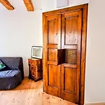 New Luxury Jacuzzi - 100sqm Historic Center - 50m From Parking Trento