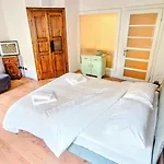 New Luxury Jacuzzi - 100sqm Historic Center - 50m From Parking Apartment