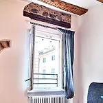 New Luxury Jacuzzi - 100sqm Historic Center - 50m From Parking *