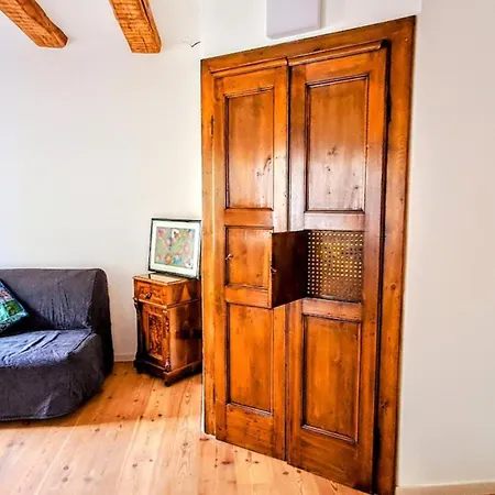 New Luxury Jacuzzi - 100sqm Historic Center - 50m From Parking Trente