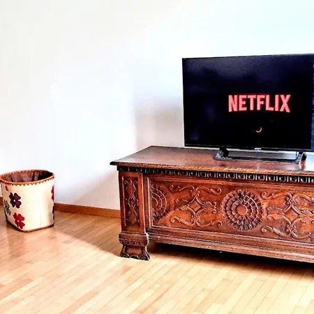 New Luxury Jacuzzi - 100sqm Historic Center - 50m From Parking