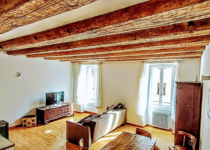 New Luxury Jacuzzi - 100sqm Historic Center - 50m From Parking Apartamento