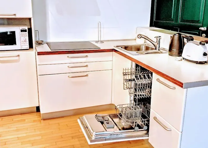 New Luxury Jacuzzi - 100sqm Historic Center - 50m From Parking Trento