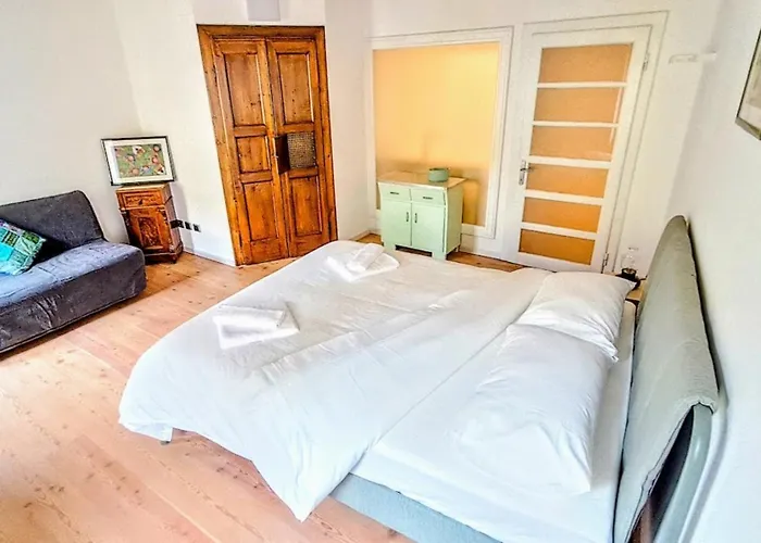 New Luxury Jacuzzi - 100sqm Historic Center - 50m From Parking 公寓