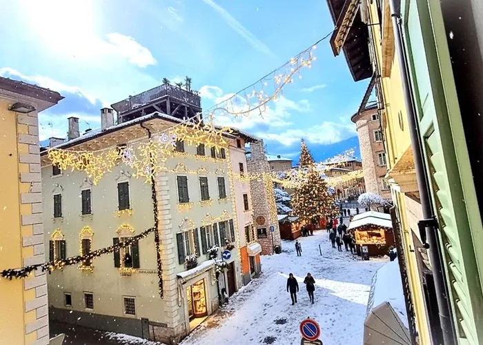 New Luxury Jacuzzi - 100sqm Historic Center - 50m From Parking Trento